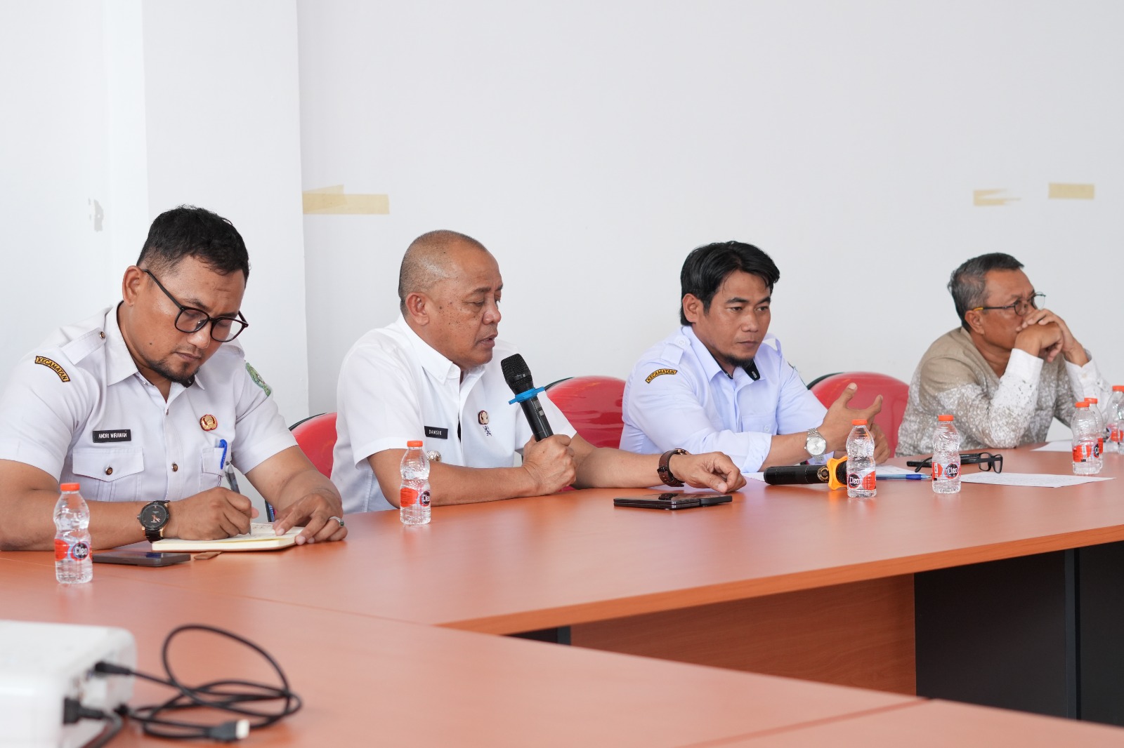 RAPAT KOORDINASI TPA DI SAMBOJA, CAMAT DAMSIK BAHAS SOLUSI LAHAN TPS BARU