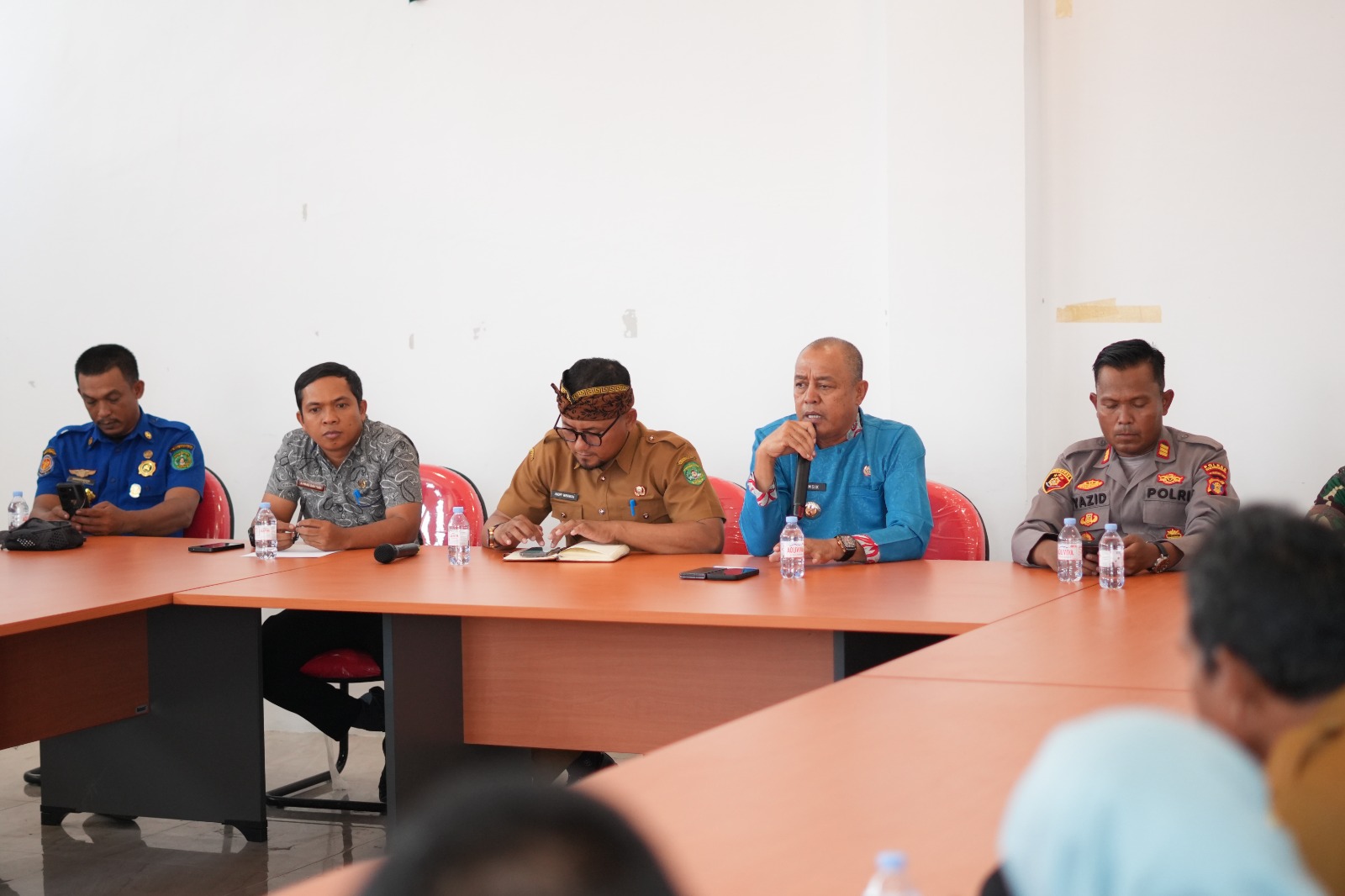 PEMERINTAH KECAMATAN SAMBOJA GELAR RAPAT KOORDINASI PENANGANAN KARHUTLA, LIBATKAN PERUSAHAAN DAN SELURUH UNSUR